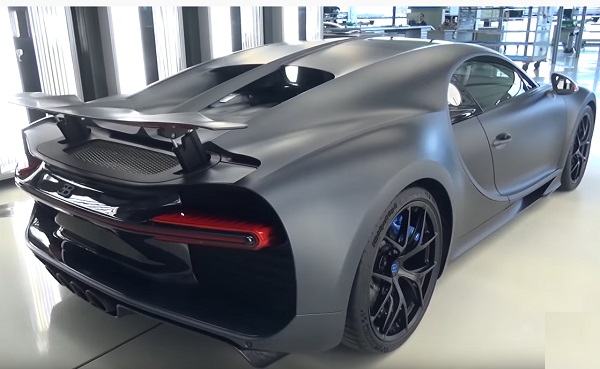 Bugatti Veyron 2020.