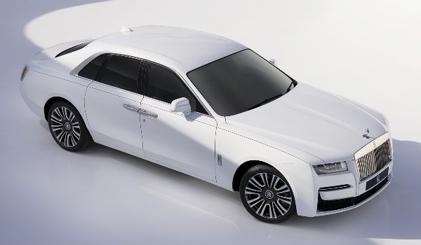 Rolls Royce Ghost 2021.