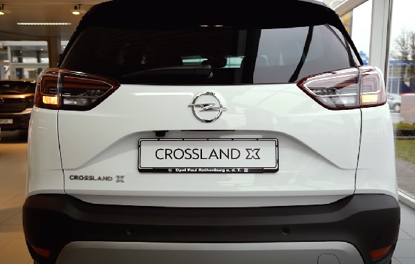 Opel Crossland X 2020.