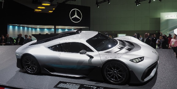 Mercedes-AMG One 2021.