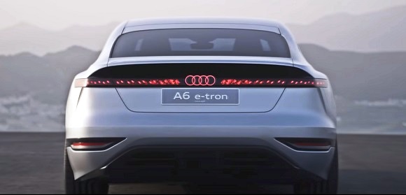 Audi A6 e-tron 2022.