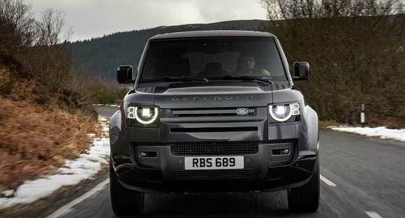 Land Rover Defender V8 2022.