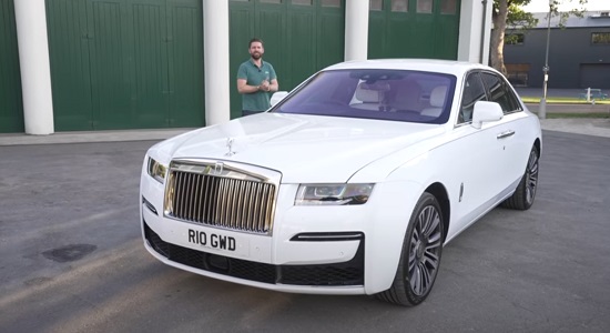 Rolls Royce Ghost 2022.