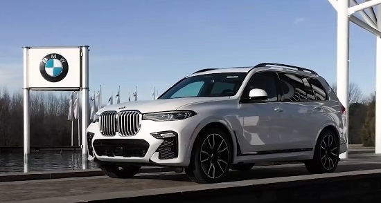 BMW X8M/XM 2023.