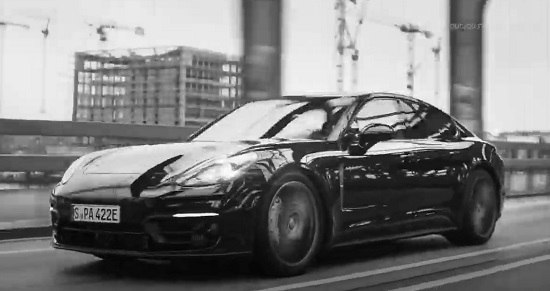 Porsche Panamera Platinum Edition 2022.